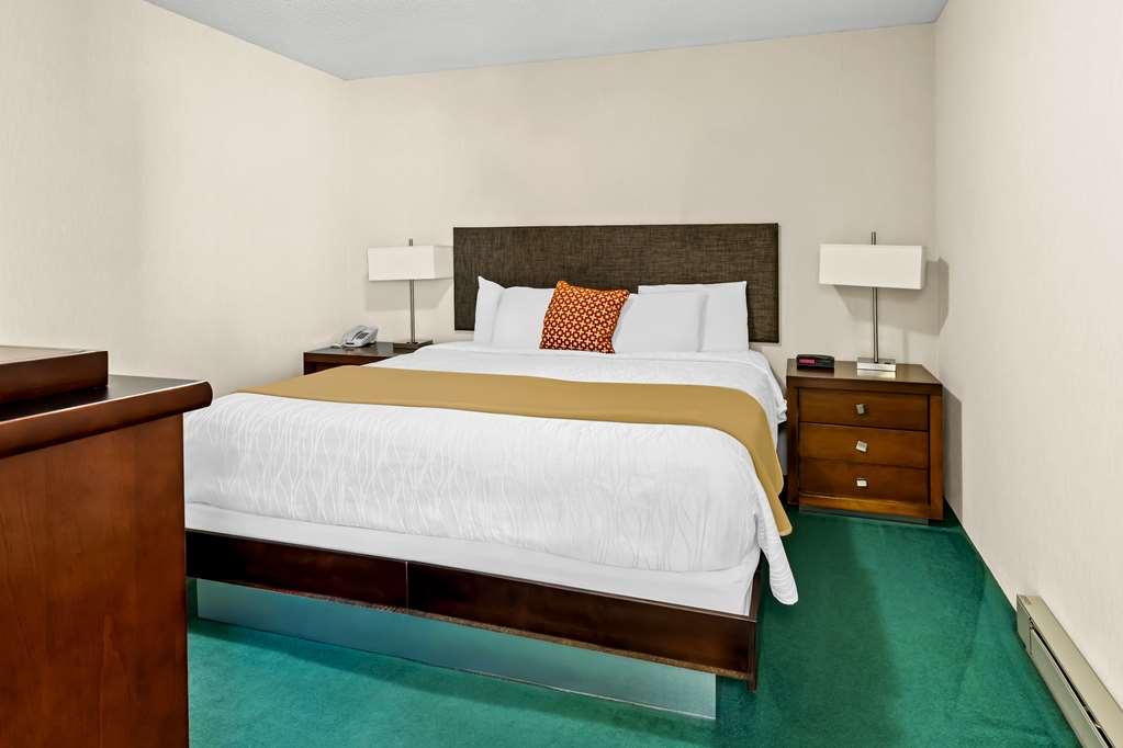 Americas Best Value Inn & Suites - Tahquamenon Country Newberry Pokój zdjęcie