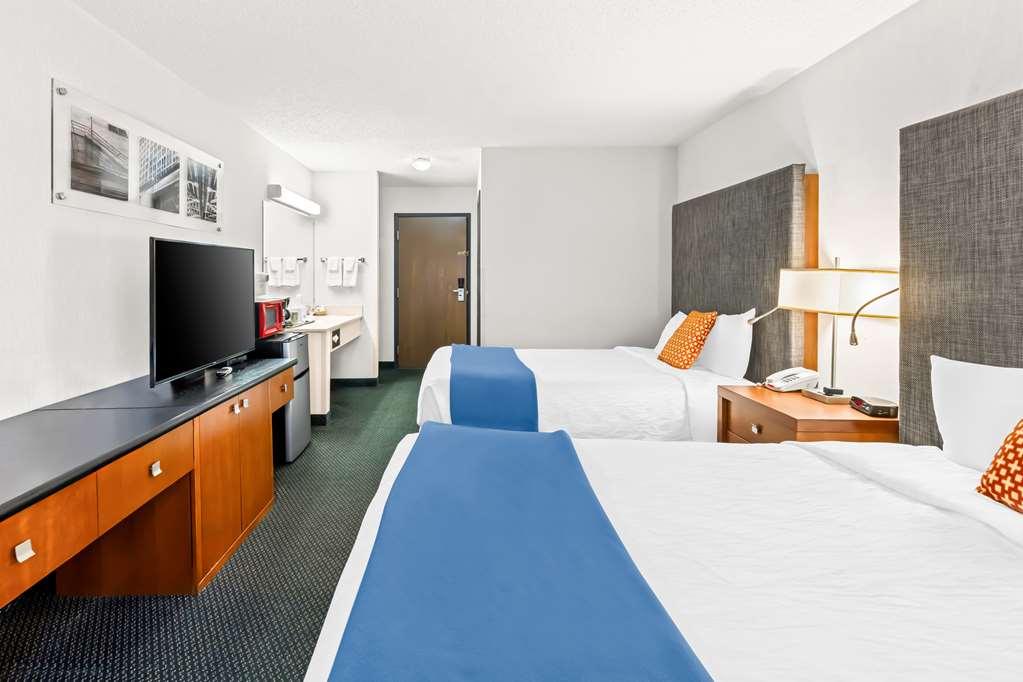 Americas Best Value Inn & Suites - Tahquamenon Country Newberry Pokój zdjęcie