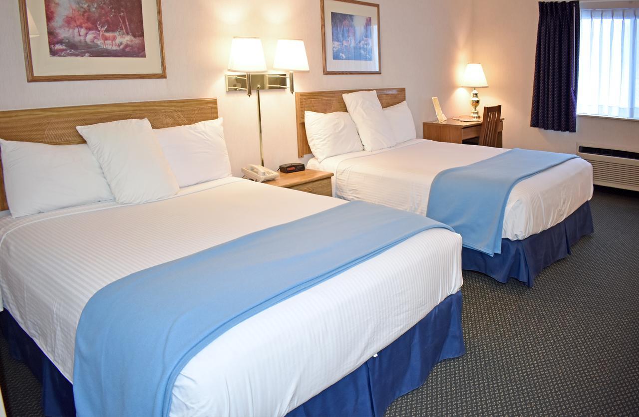 Americas Best Value Inn & Suites - Tahquamenon Country Newberry Zewnętrze zdjęcie
