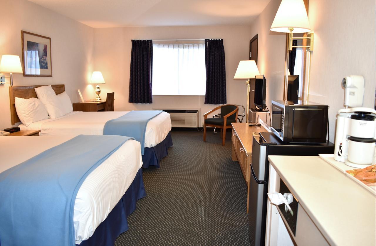 Americas Best Value Inn & Suites - Tahquamenon Country Newberry Zewnętrze zdjęcie
