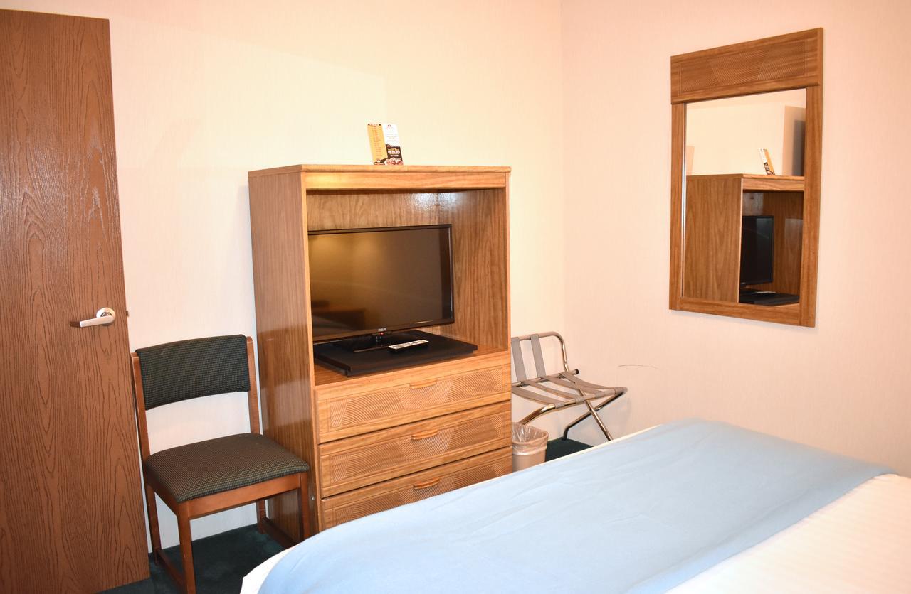 Americas Best Value Inn & Suites - Tahquamenon Country Newberry Zewnętrze zdjęcie