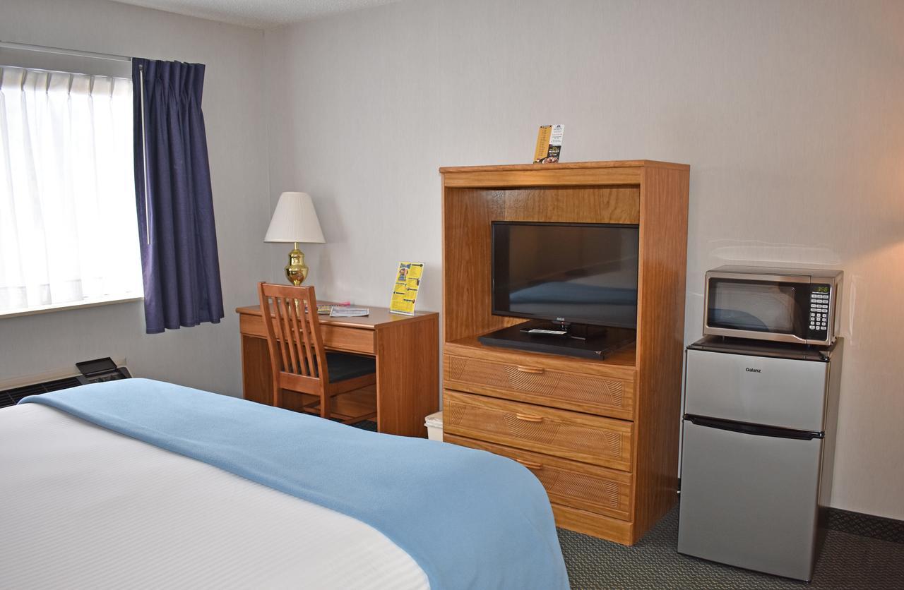 Americas Best Value Inn & Suites - Tahquamenon Country Newberry Zewnętrze zdjęcie
